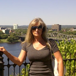 Carole Jenkins Photo 10