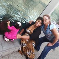 Renee Lynch Photo 31