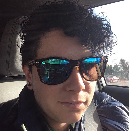 Louise Anderson Photo 26