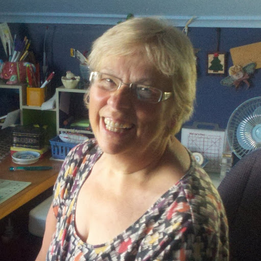 Elaine Taylor Photo 11