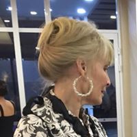 Holly Sawyer Photo 39