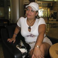 Elizabeth Mondragon Photo 16