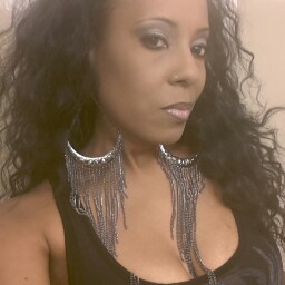 Beverly Holloway Photo 20