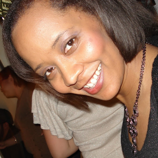 Lori Hendricks Photo 33