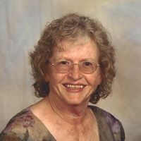 Sarah Saunders Photo 18