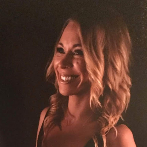 Nicole Huff Photo 21