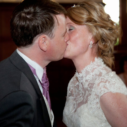 Lynda Thompson Photo 4