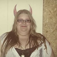 Holly Knudsen Photo 6