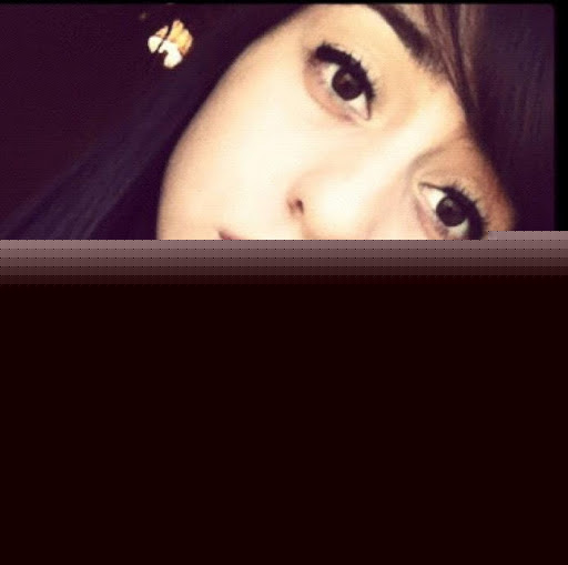 Lily Gaitan Photo 4
