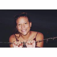 Hannah Andrews Photo 37