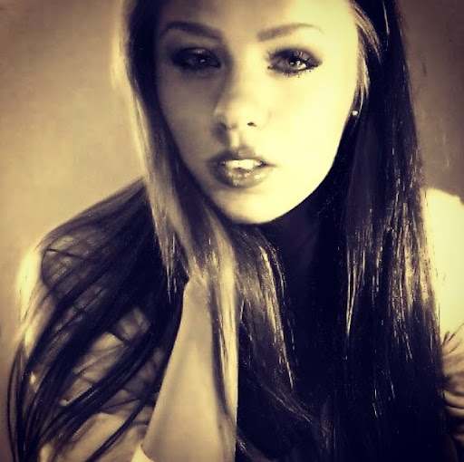 Kaitlyn Hickey Photo 12