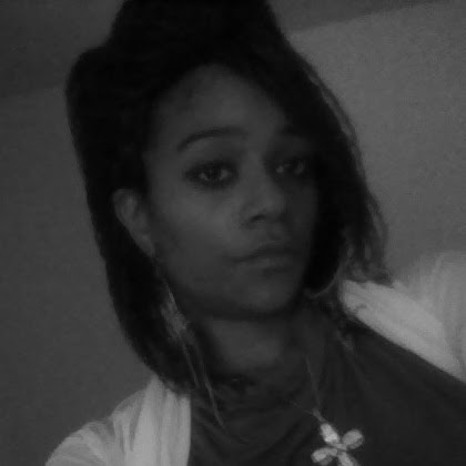 Janelle Ellis Photo 21