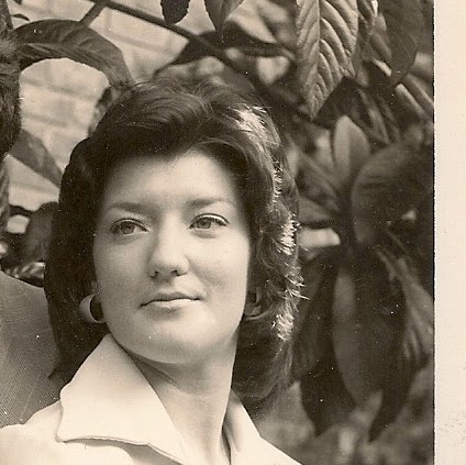 Suzanne Owens Photo 22