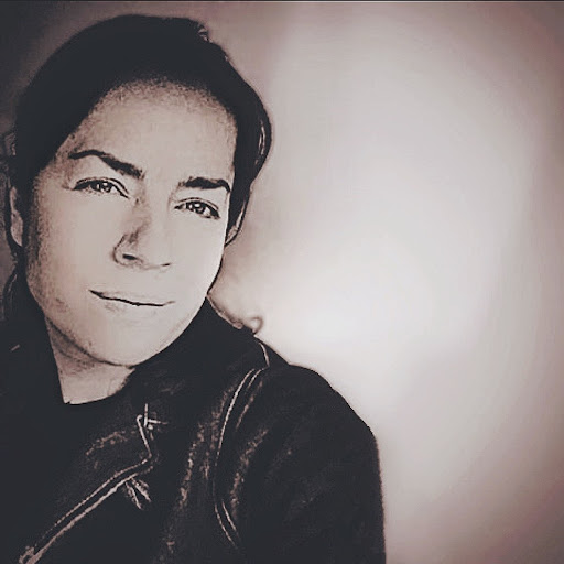 Sarah Wardlaw Photo 12