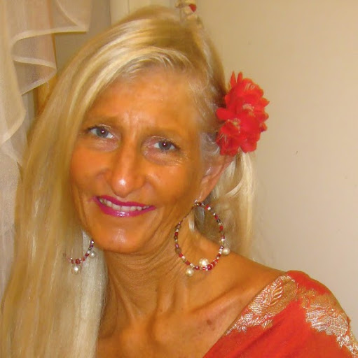 Diane Foster Photo 14