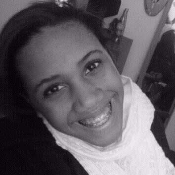 Stephanie Spencer Photo 32