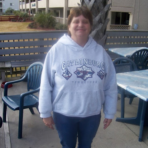 Debbie Tucker Photo 30