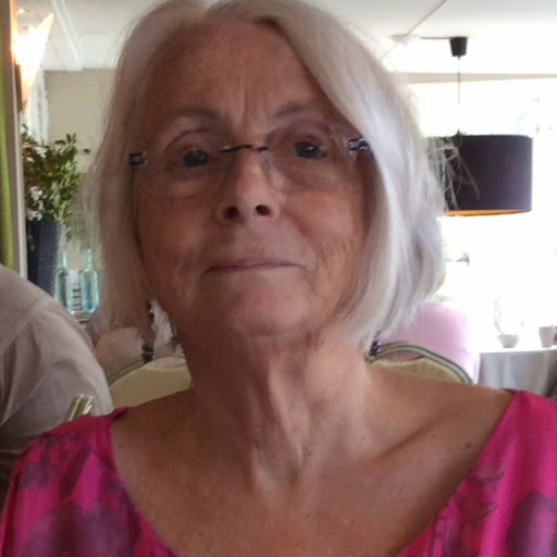 Elizabeth Sundberg Photo 9