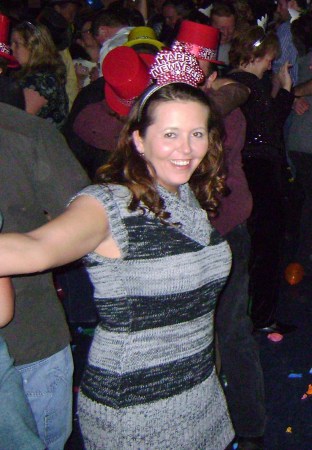 Angela Wolfe Photo 3