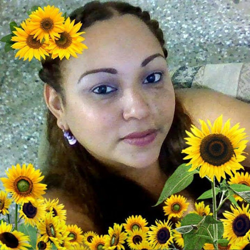 Elizabeth Rocha Photo 11