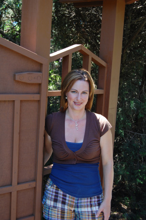 Julie Fischer Photo 14