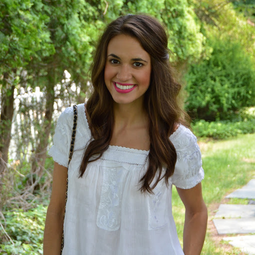 Emily Weeks Photo 16