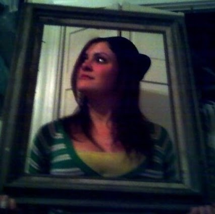 Emily Sanders Photo 29