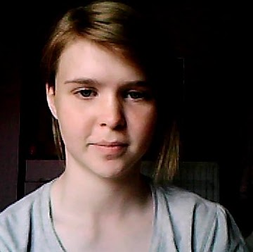 Jennifer Davies Photo 37