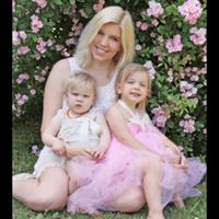 Julia Chestnut Photo 20