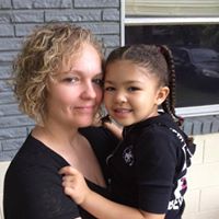 Stephanie Sills Photo 6