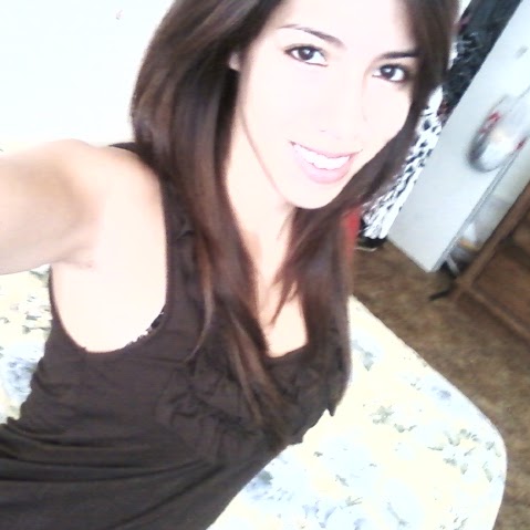 Julie Gutierrez Photo 14