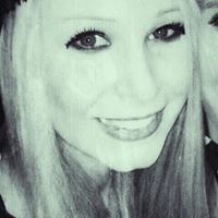 Vanessa Trapp Photo 12