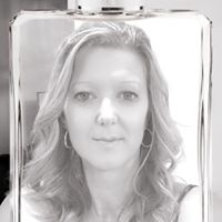 Amanda Farrow Photo 11