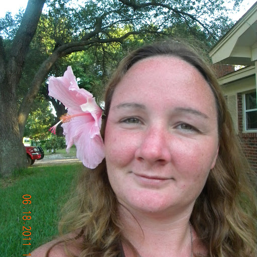 Amanda Bowman Photo 33