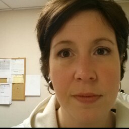 Michelle Roach Photo 38