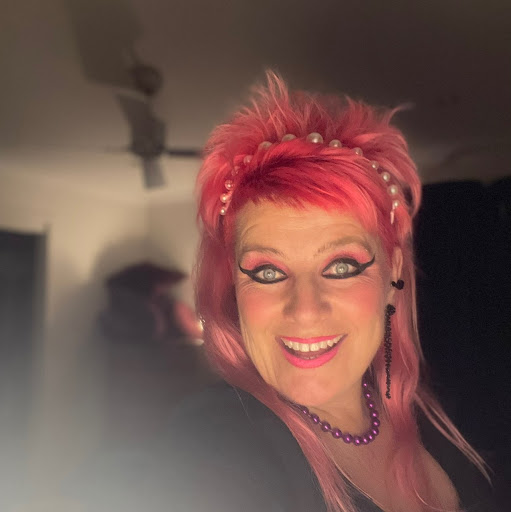 Vanessa Ward Photo 34