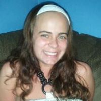 Laura Bonnett Photo 11