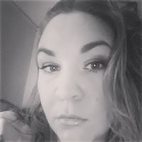 Lauren Moss Photo 21