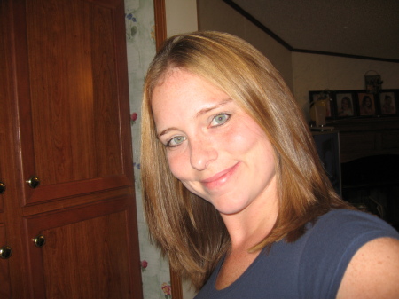 Emily Phillips Photo 24