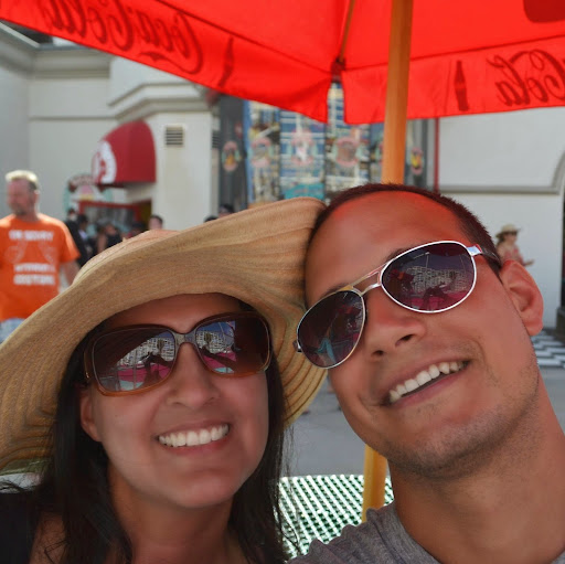 Kim Gonzalez Photo 1