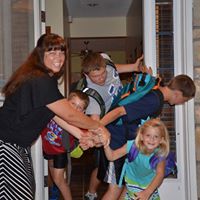 Laura Mooney Photo 14