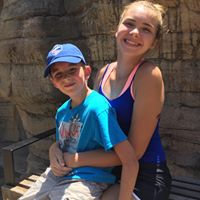 Elizabeth Griffin Photo 25