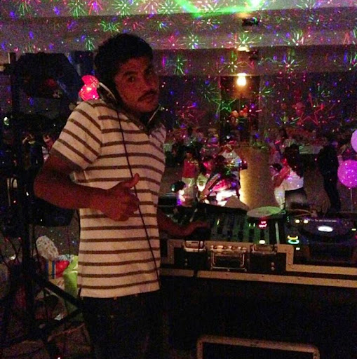 David Alcantar Photo 10