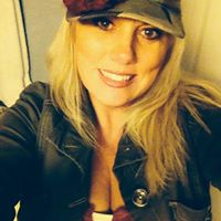 Debbie Swift Photo 32