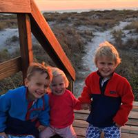 Katie Robbins Photo 24