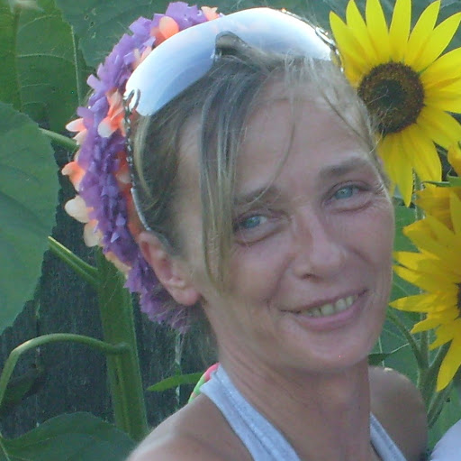 Linda Worthington Photo 33