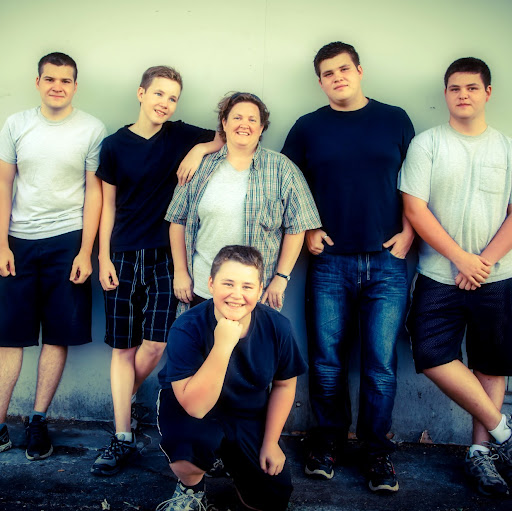 Laura Vance Photo 23