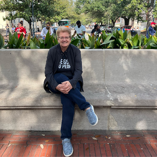 Angela Carlisle Photo 9