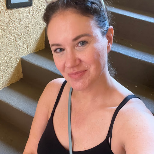 Aimee Sullivan Photo 14