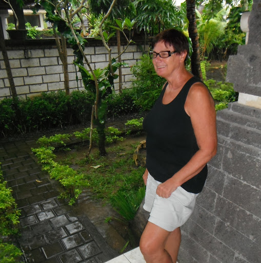 Julia Barron Photo 30